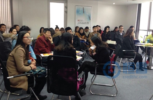 襄阳分公司举办周末财富管理沙龙