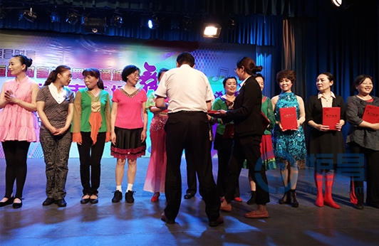 “恒昌杯”舞动通城广场舞展演圆满结束