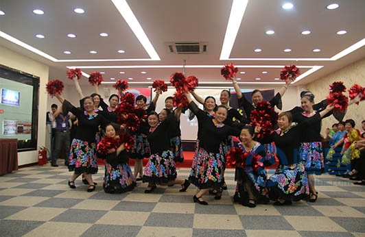 恒昌财富扬州分公司举行广场舞汇演活动