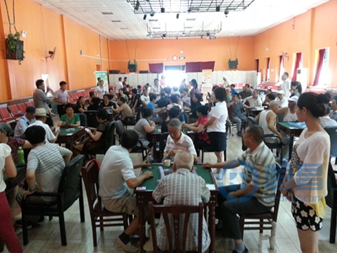 活动开始前，工作人员宣讲比赛规则