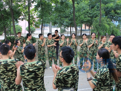 “放飞梦想 激情恒昌” 拓展活动.jpg