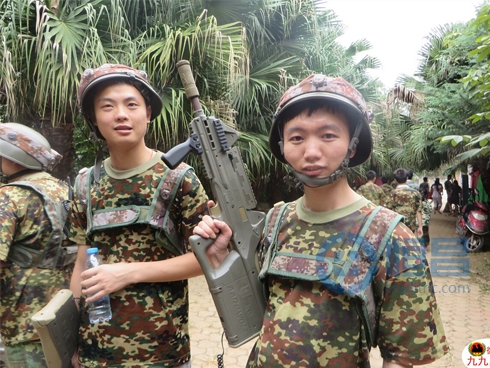 成都分公司真人CS友谊比赛活动.jpg