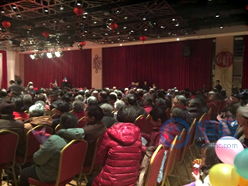 上海四分养老院新年晚会.jpg