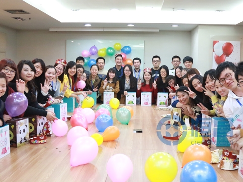 “二月生日 我是主角”生日会欢乐举行