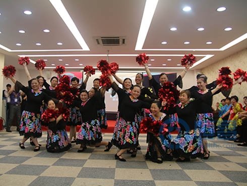 恒昌财富扬州分公司举行广场舞汇演活动