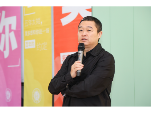 不忘初心 一路同行 恒昌隆重举办司龄徽章授予仪式
